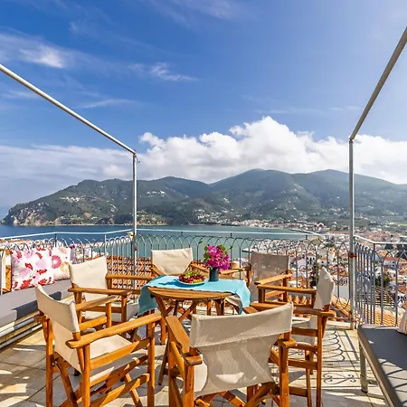 Amazing View House * Skopelos Town